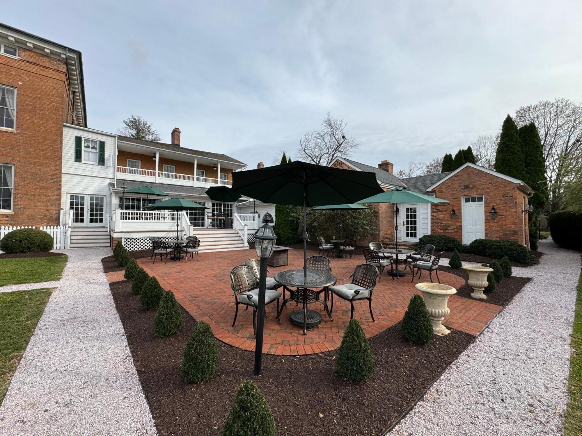 Antrim 1844 Hotell Taneytown Eksteriør bilde